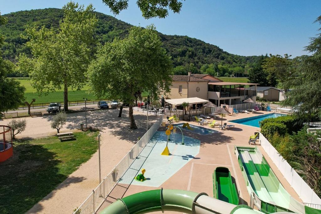 Camping Le Chassezac Sampzon Luaran gambar